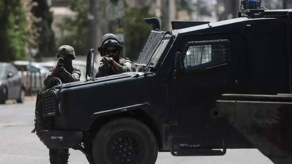 "هآرتس": الضفة ليست على أعتاب انتفاضة... لكن انفجار الغضب قد يأتي بلا إنذار