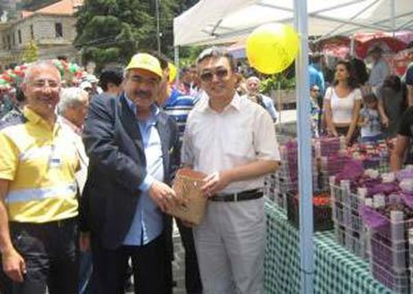 بلديّة حمانا أحيت مهرجان الكرز السنوي