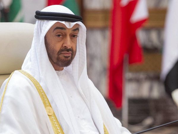 رئيس الإمارات يصدر مرسوماً بتعيين خالد بن محمد بن زايد ولياً للعهد في أبو ظبي