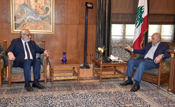 بري عرض الأوضاع
مع بقرادونيان والعريضي
