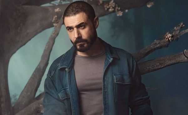 وسام فارس: أداء رائع وحضور يخطف الأنظار في "بالدّم"