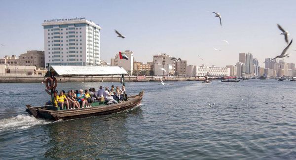 استراتيجية إماراتية جديدة لمواجهة آثار مرحلة "ما بعد النفط"