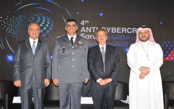 «ملتقى مكافحة الجريمة الالكترونية» الرابع في الفينيسيا

سلامة : العملة الرقمية سيطلقها مصرف لبـــنان عام 2019

بالليرة اللبنانية واستعمالها محــلـي لتفعيل التكنولوجيا الماليــــة
