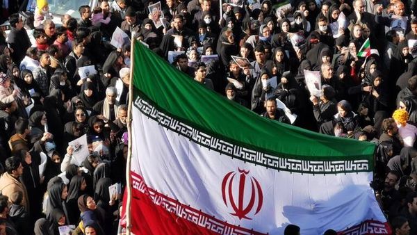 إيران تحذر الولايات المتحدة من ارتكاب أي مغامرات خطيرة في الأيام الأخيرة لترامب
