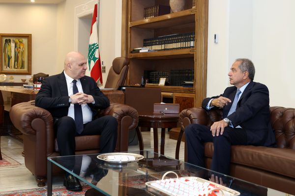 وزير الطاقة والمياه جو صدي أطلع رئيس الجمهورية جوزاف عون على نتائج المحادثات التي يجريها في مواضيع الكهرباء والنفط والغاز مع كل من الأردن وسوريا والعراق وتركيا وقطر وقبرص ومواقف هذه الدول حيال الطروحات اللبنانية