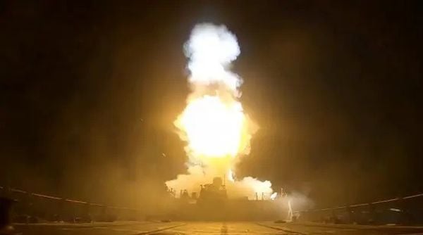 الحرس الثوري الإيراني: مقتل وإصابة عدد من مقاتلينا ومواطنينا في الهجوم الأميركي - الاسرائيلي على جزيرة لارك.