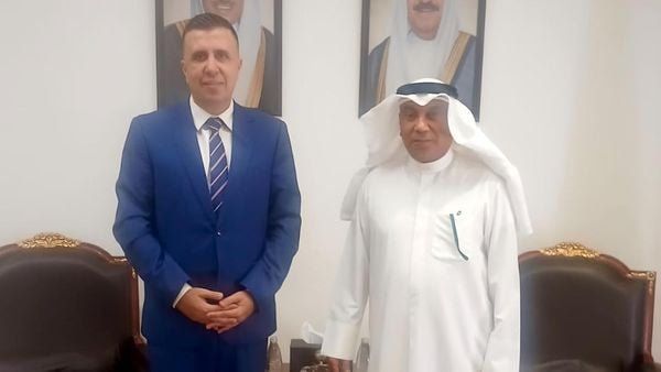 المهتار يبحث مع السفير الكويتي آخر المستجدات في لبنان والمنطقة