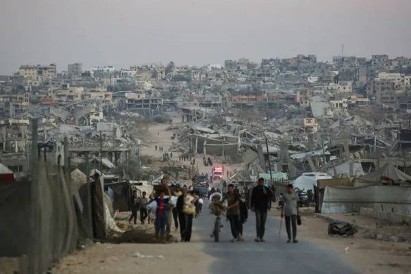 وول ستريت جورنال تكشف عن اعتماد 