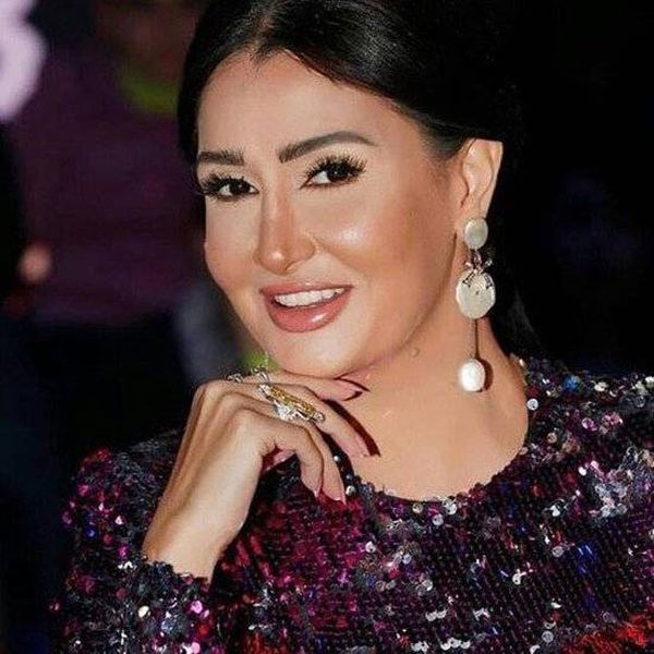 بالصور: "شورت" غادة عبد الرازق يثير الجدل في عرض “اللي اختشوا ماتوا”!