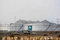 السعودية تلغي شحنات خام إلى أوروبا بعد إغلاق خط "شرق-غرب"