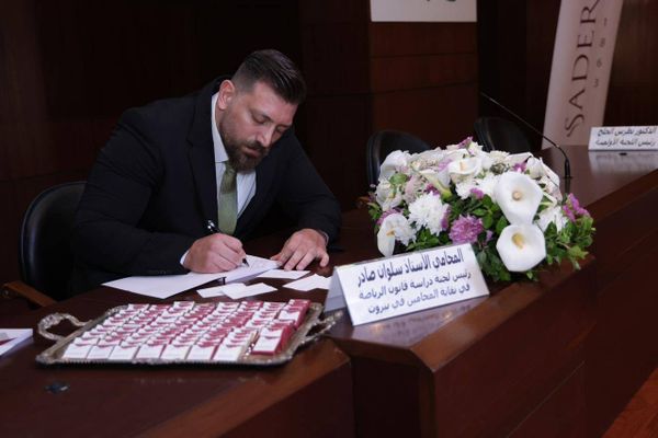 سلوان صادر علامةٌ فارقة في عالم اللافوارق