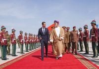 الأسد يزور مسقط: المنطقة بحاجة أكثر الى دور سلطنة عُمان