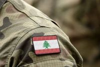 الجيش يوقف 20 شخصاً في مداهمات وحواجز أمنية بمناطق عدة