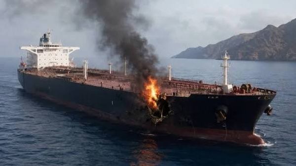 بيانات بحرية: إصابة ناقلتي نفط سعوديتين في الممر الجنوبي لهرمز