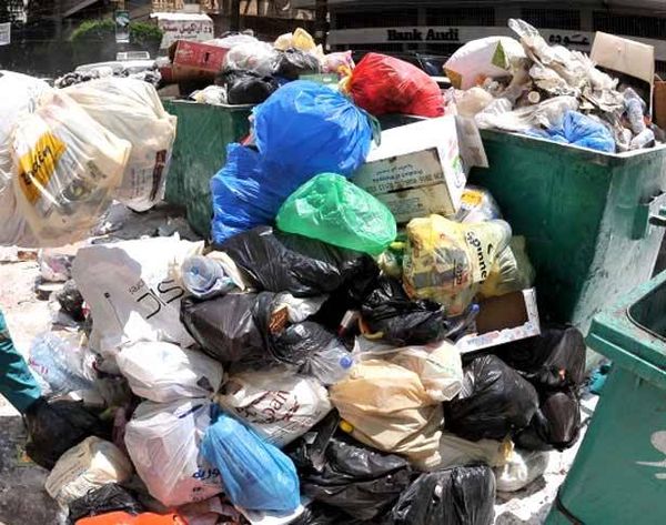 حلّ ازمة النفايات طائفيا قد ينسحب على كافة الملفات