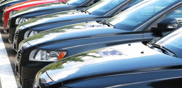 في لبنان..تراجع مبيع السيارت 80 % والخسائر بالمليارات

فرنسيس: معارض وشركات السيارات ستقفل بدل أن تعزّز وتغذّي خزينة الدولة!