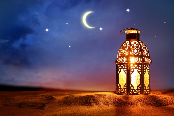 دول عربية تدعو لتحري هلال رمضان الثلاثاء… والمغرب يؤجل إلى الأربعاء
