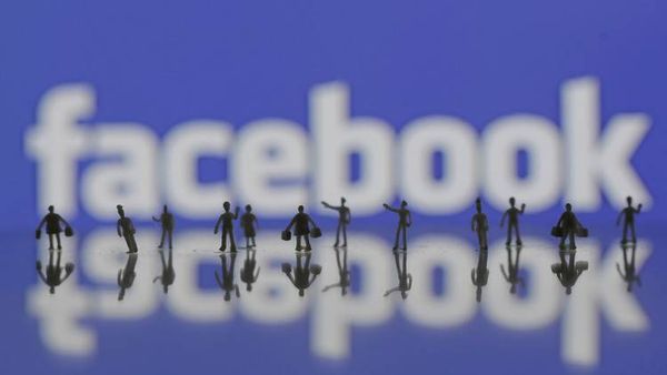 الحقيقة وراء بيان حماية الملكية الفكرية على الفيسبوك