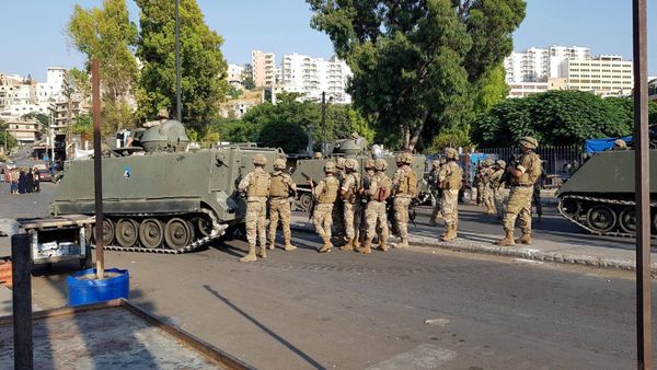 طرابلس على «فوهة بركان»... والجيش يُكثف انتشاره
