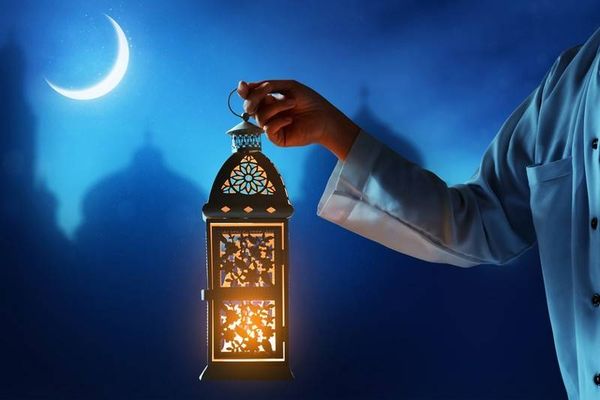 "البيارق" و "الفوانيس" الرمضانيّة... حكايات فاطميّة بنكهة لبنانيّة
بيروت ما زالت منارة ونجمة النجوم في الشرق