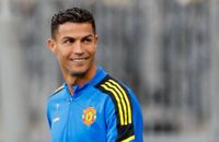 رونالدو يحدد موقفه من مان يونايتد.. ويسعى للعب مع ميسي ونيمار
