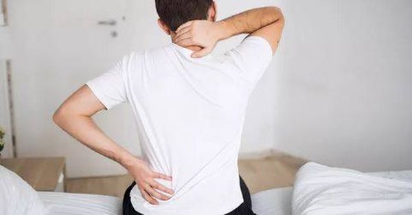 آلام الظهر... هل هي جرس إنذار لمرض خطر