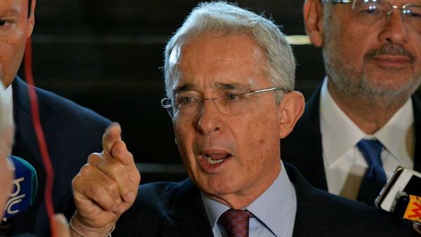 Suspendida la investigación contra el expresidente Uribe por sus presuntos nexos con paramilitares