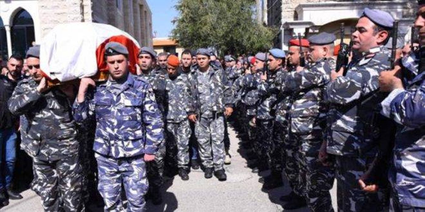 قوى الأمن تشيّع شهيدها علي مهدي في بلدة حولا