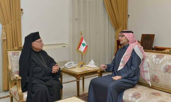 التقى سفراء دول مجلس التعاون الخليجي لدى لبنان
العبسي اطلع من بخاري
على تحرّك اللجنة الخماسيّة