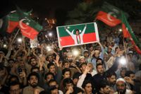 أنصار عمران خان يبدأون مسيرة إلى إسلام آباد للمطالبة بالإفراج عنه