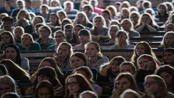 روسيا تعد متخصصين في الجيولوجيا الفضائية