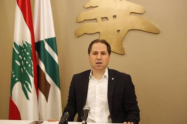 الجميل يناشد المعنيين إطفاء حريق النعص - بكفيا