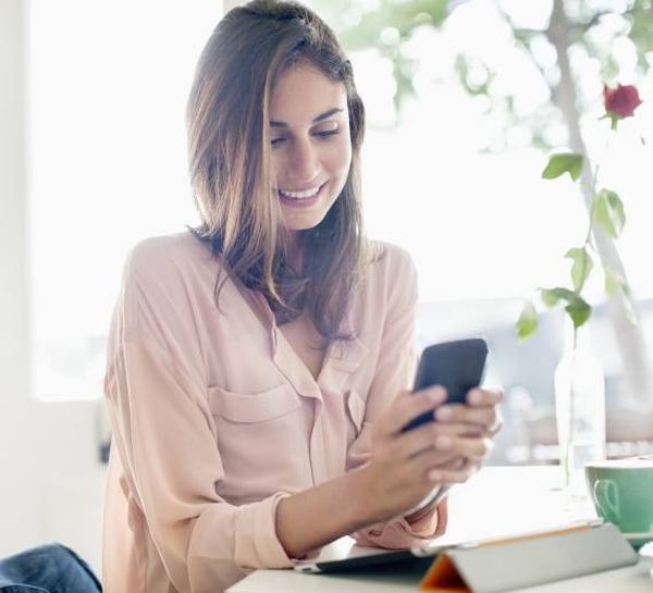 لماذا لا نستطيع التخلي عن فيسبوك لفترات طويلة؟