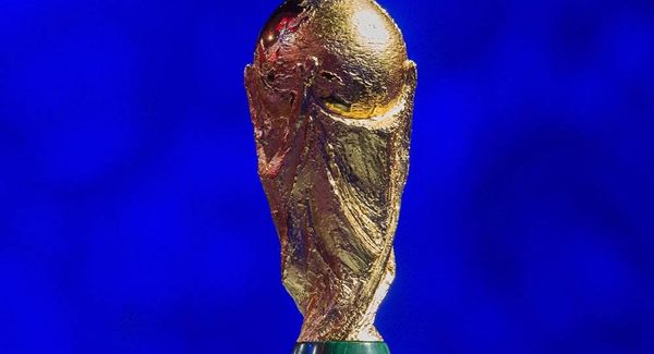ثلاث دول تتصارع على خطف كأس العالم من قطر