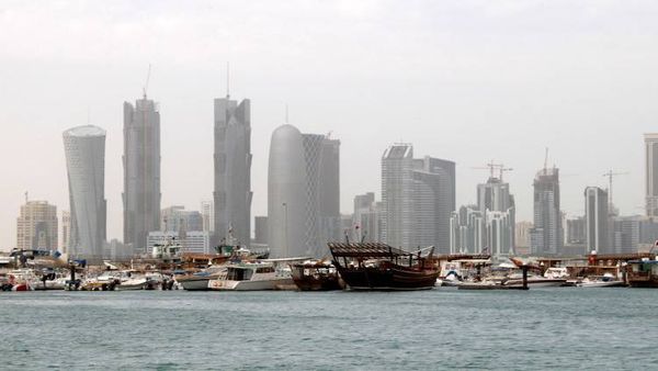 إيران تعلن عن خط بحري يربط بوشهر بقطر