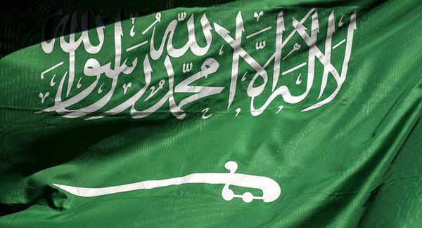 هدية ثمينة وكلمات مؤثرة... ماذا قال الطفل لأمير السعودي في أول أيام عيد الفطر (فيديو)