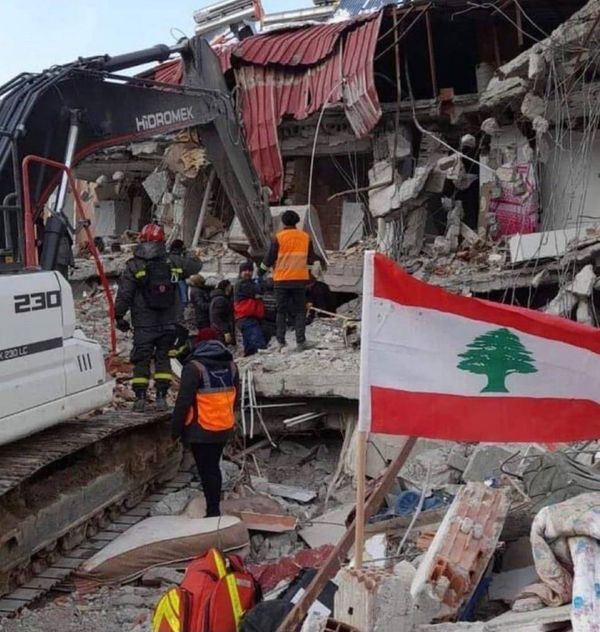 استقبال رسمي لبعثة الانقاذ اللبنانية العائدة من تركيا