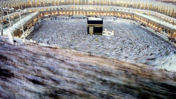 حادث منى هل هو نعمة أم كارثة؟ وماذا يعني الموت بالحج للمسلمين؟