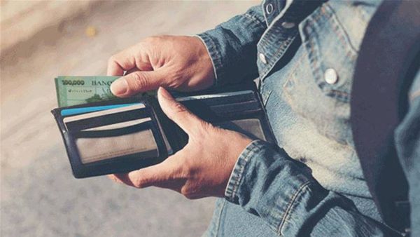 تعديل أجور العاملين في القطاع العام.. قيد البحث!