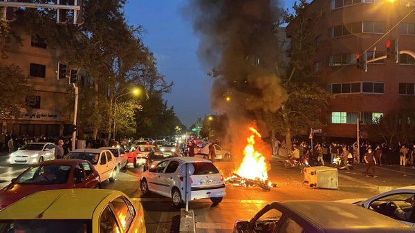 إيران تعتقل 24 شخصا يحرضّون على العنف وأعمال الشغب