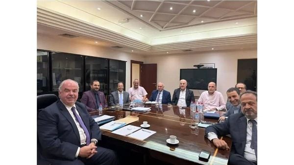 الحاج يوجّه لاستحداث 15 محطة اتصالات جديدة في إقليم الخروب