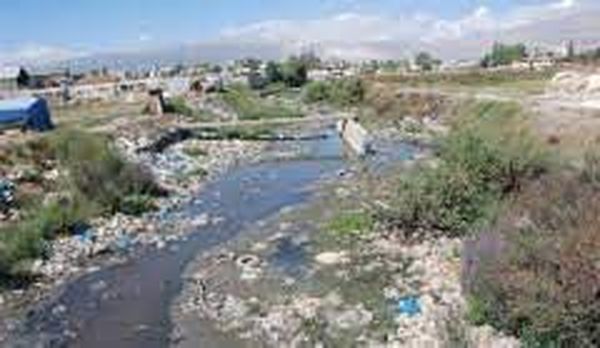 مصلحة الليطاني دعت "الصحة والبيئة" الى اتخاذ
اجراءات ضد شركات ترمي نفايات الادوية في النهر