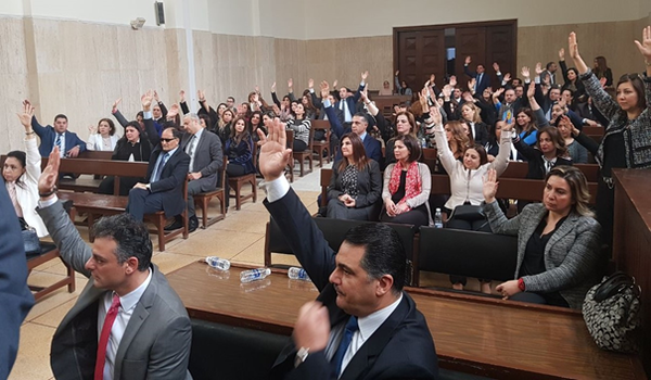 القضاة نحو مزيد من التصعيد.. والاستقالة الجماعية ضمن الخيارات المطروحة
