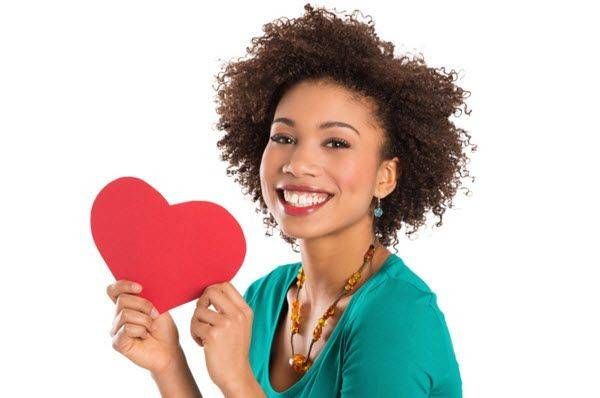 وللضحك أيضاً فوائده الصحية.. تعرفوا إليها