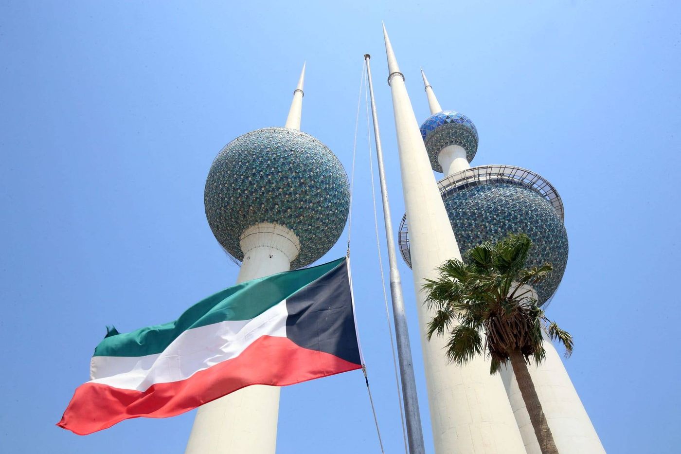 الجيش الكويتي يعترض أهدافاً جوية في قلب البلاد