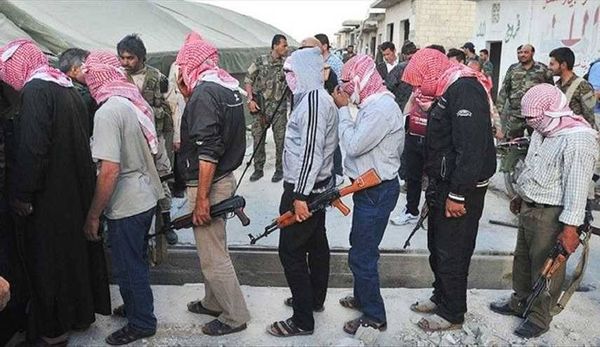 مسلحون يسلمون اسلحتهم في حلب ويفتحون ممرات لخروج المدنيين