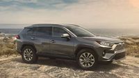 تويوتا تطلق "RAV4" الهجينة