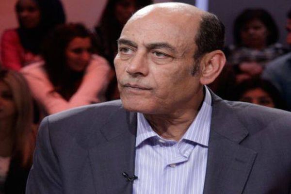 بالفيديو - أحمد بدير يرتبك على الهواء بسبب " اسرائيل"!