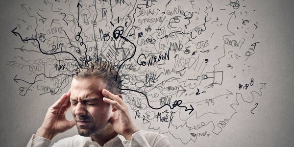 من الحرب الى عصر الانهيارات... القلق يحاصر اللبنانيين