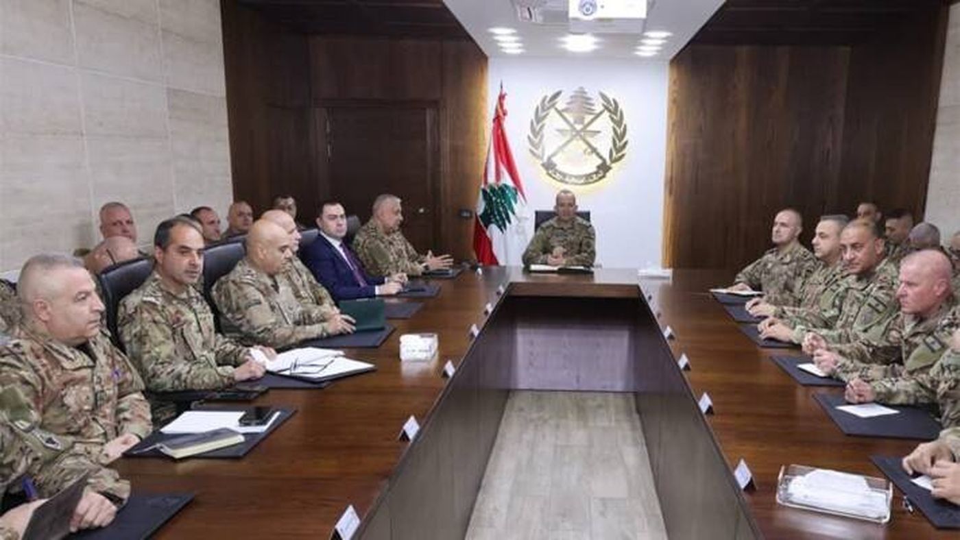 قائد الجيش حول إنزال النبي شيت: ارتدى الجيش الاسرائيلي
بزات عسكريّة الخاصة بنا... واستخدموا سيّارات الهيئة الصحية